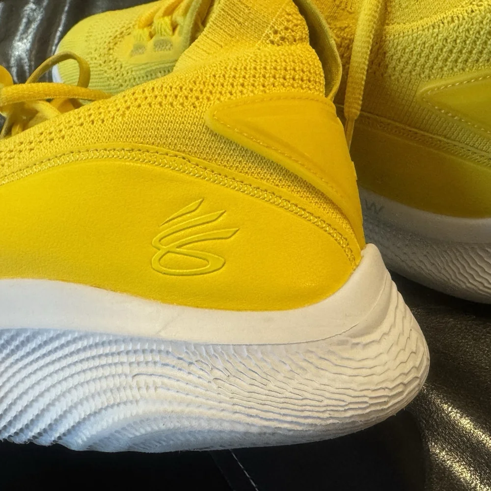Under Armour Curry TB 8 Sneakers Men Size:12 Flow Smooth Butter Yellow